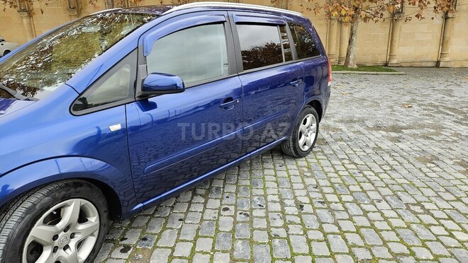 Opel Zafira 2009, 240,792 km - 1.7 л - Şamaxı