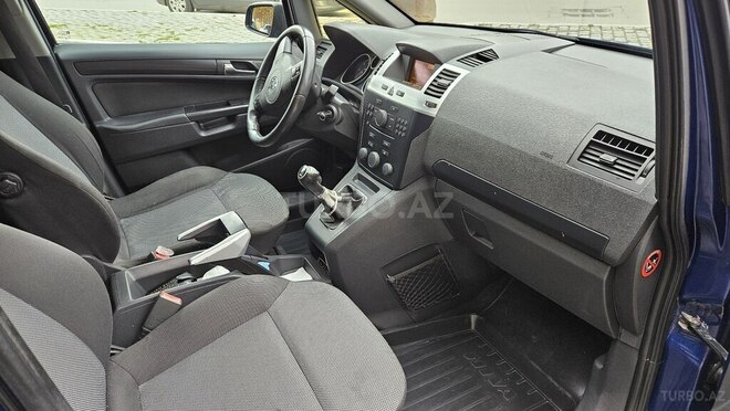 Opel Zafira 2009, 240,792 km - 1.7 л - Şamaxı