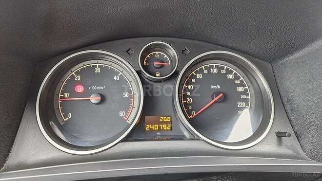 Opel Zafira 2009, 240,792 km - 1.7 л - Şamaxı