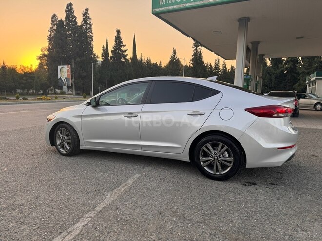 Hyundai Elantra 2017, 125,529 km - 2.0 l - Mingəçevir
