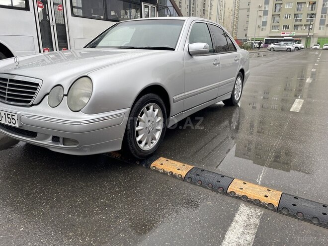 Mercedes E 270 2000, 349,000 km - 2.7 l - Bakı