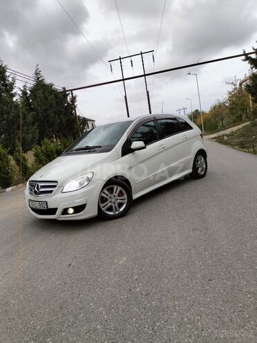 Mercedes B 180 2011, 97,000 km - 1.6 l - Bakı