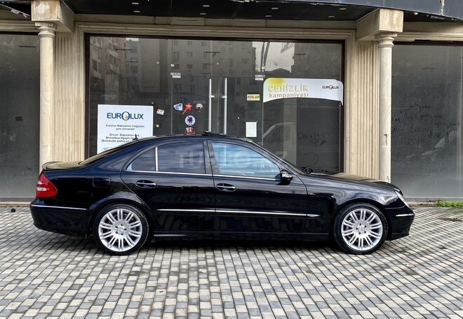 Mercedes E 240 2003, 241,000 km - 2.6 l - Bakı
