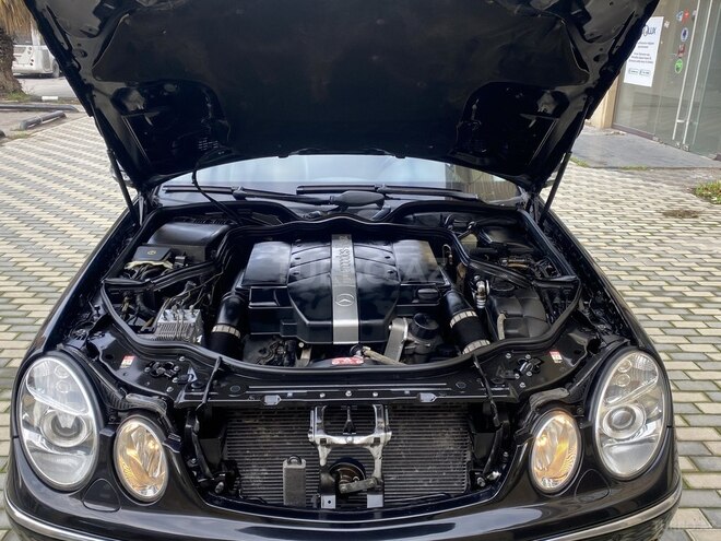 Mercedes E 240 2003, 241,000 km - 2.6 l - Bakı