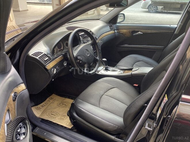 Mercedes E 240 2003, 241,000 km - 2.6 l - Bakı