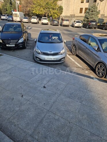 Kia Rio 2011, 267,000 km - 1.6 l - Bakı