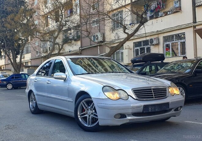 Mercedes C 200 2001, 258,000 km - 2.0 л - Bakı