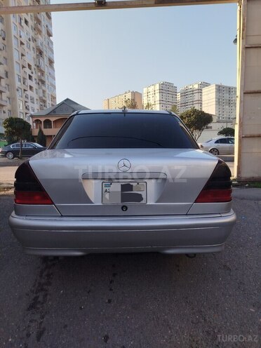 Mercedes C 240 1999, 332,000 km - 2.4 l - Bakı