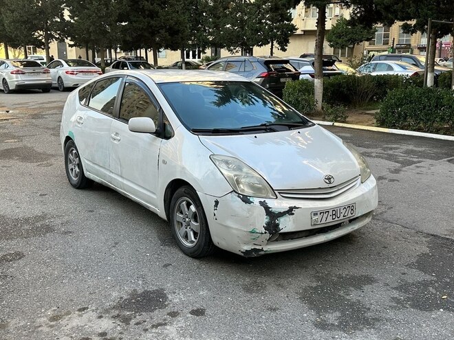 Toyota Prius 2009, 290,765 km - 1.5 л - Sumqayıt