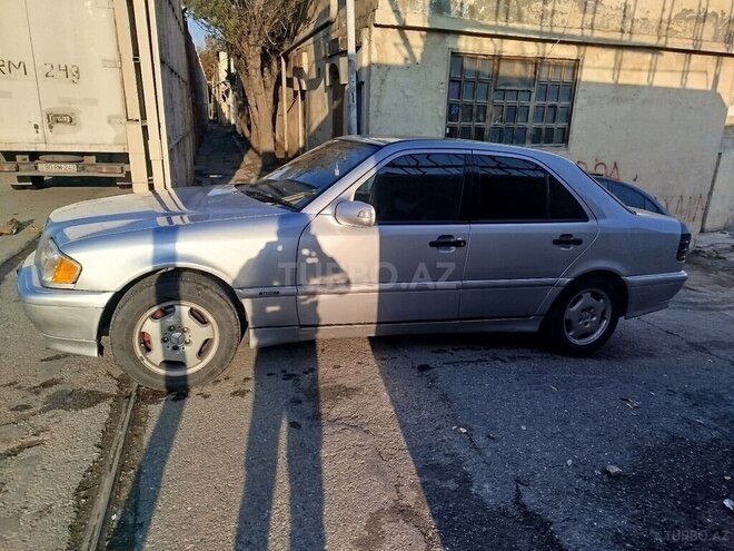 Mercedes C 240 1999, 332,000 km - 2.4 l - Bakı