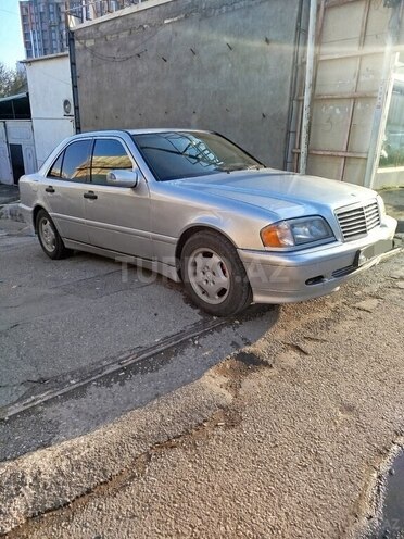 Mercedes C 240 1999, 332,000 km - 2.4 l - Bakı