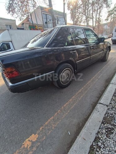 Mercedes E 300 d 1990, 350,000 km - 3.0 л - Ağstafa