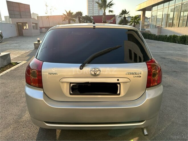 Toyota Corolla 2005, 239,000 km - 1.4 l - Bakı