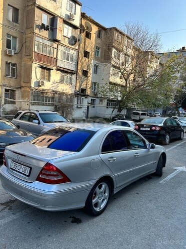 Mercedes C 240 2001, 251,000 km - 2.6 l - Bakı