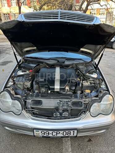 Mercedes C 240 2001, 251,000 km - 2.6 l - Bakı