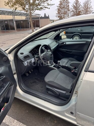 Opel Astra 2006, 201,584 km - 1.4 l - Gəncə