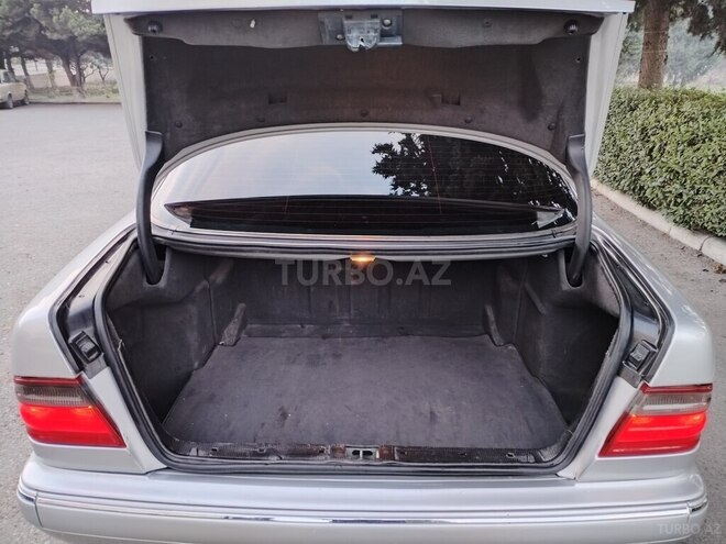 Mercedes E 220 d 2001, 335,000 km - 2.2 л - Bərdə