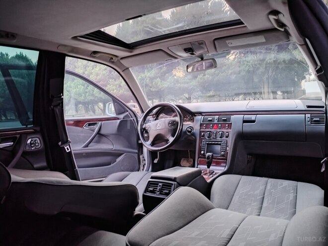 Mercedes E 220 d 2001, 335,000 km - 2.2 л - Bərdə