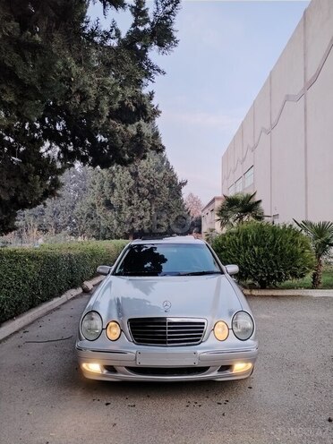 Mercedes E 220 d 2001, 335,000 km - 2.2 л - Bərdə