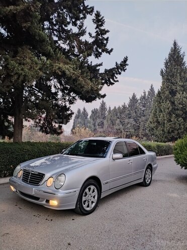 Mercedes E 220 d 2001, 335,000 km - 2.2 л - Bərdə