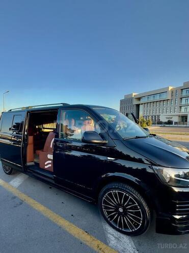 Volkswagen Transporter-5