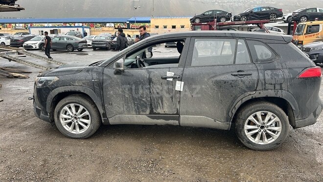 Toyota Corolla Cross 2024, 0 km - 2.0 л - Bakı