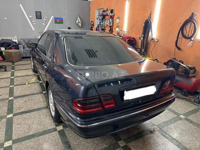 Mercedes E 270 2000, 435,890 km - 2.7 l - Bakı