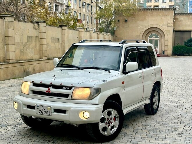 Mitsubishi Pajero io 1999, 380,000 km - 1.8 l - Bakı