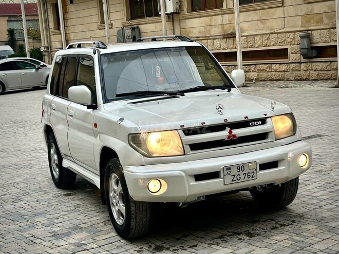 Mitsubishi Pajero io 1999, 380,000 km - 1.8 l - Bakı