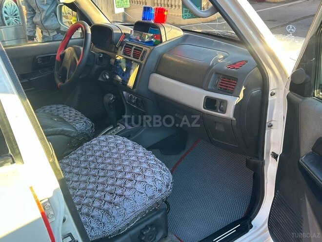 Mitsubishi Pajero io 1999, 380,000 km - 1.8 l - Bakı