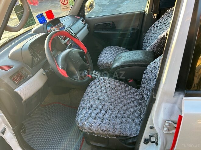 Mitsubishi Pajero io 1999, 380,000 km - 1.8 l - Bakı