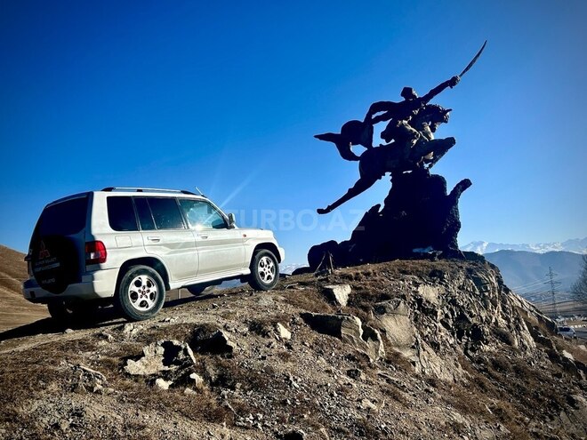Mitsubishi Pajero io 1999, 380,000 km - 1.8 l - Bakı