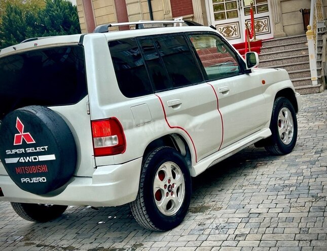 Mitsubishi Pajero io 1999, 380,000 km - 1.8 l - Bakı