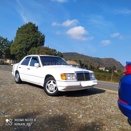 Mercedes E 200 d 1990, 588,365 km - 2.0 l - Astara