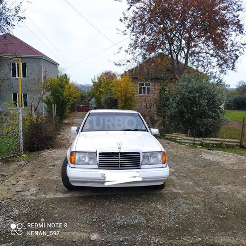 Mercedes E 200 d 1990, 588,365 km - 2.0 l - Astara