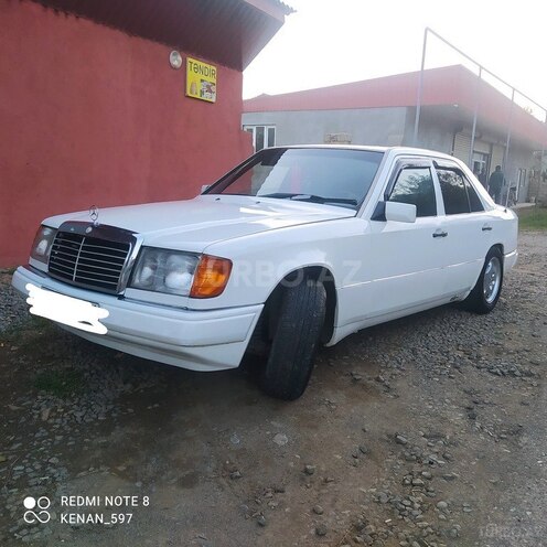 Mercedes E 200 d 1990, 588,365 km - 2.0 l - Astara