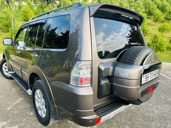 Mitsubishi Pajero 2014, 130,000 km - 3.5 л - Bakı