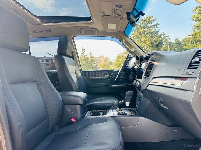 Mitsubishi Pajero 2014, 130,000 km - 3.5 л - Bakı