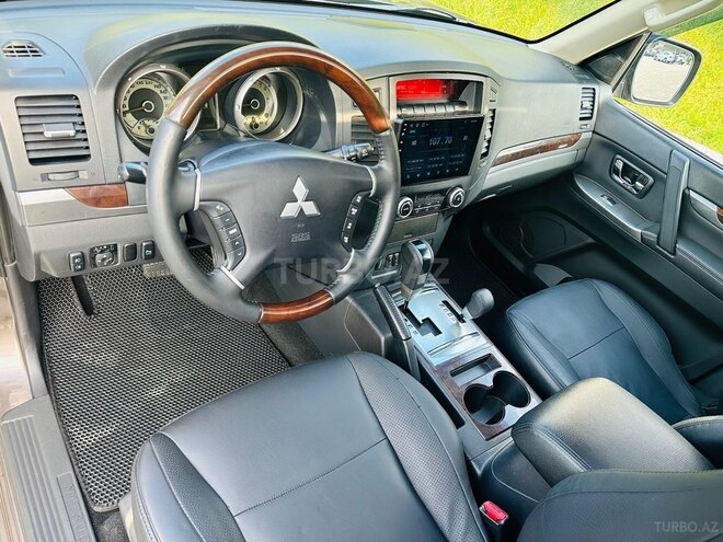 Mitsubishi Pajero 2014, 130,000 km - 3.5 л - Bakı