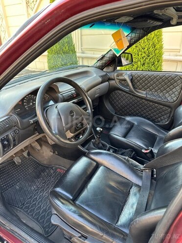 Opel Astra 1993, 999,999 km - 1.4 l - Bakı