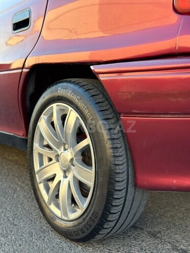 Opel Astra 1993, 999,999 km - 1.4 l - Bakı