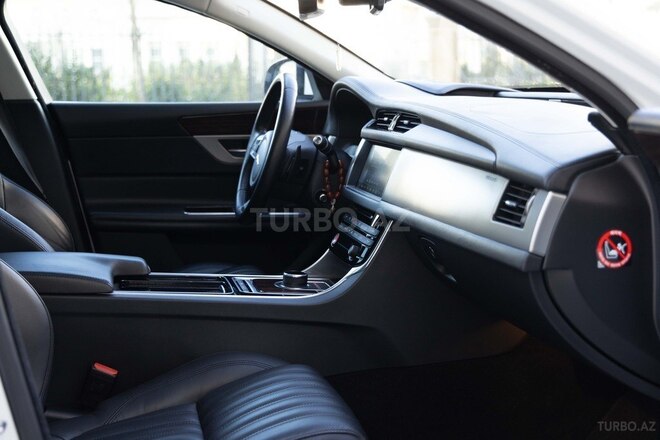 Jaguar XF 2016, 152,000 km - 2.0 l - Bakı