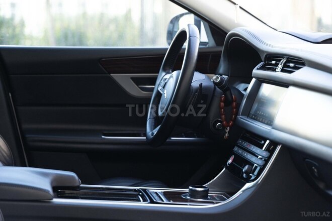 Jaguar XF 2016, 152,000 km - 2.0 l - Bakı
