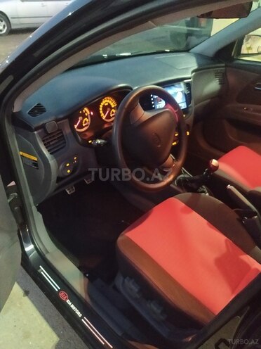 Kia Rio 2006, 211,821 km - 1.4 l - Ağcabədi