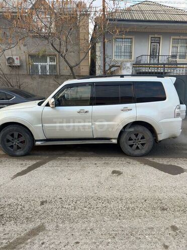 Mitsubishi Pajero 2007, 100,000 km - 3.0 л - Xırdalan