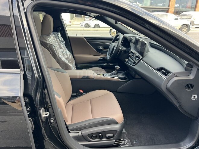 Lexus ES 300h-8