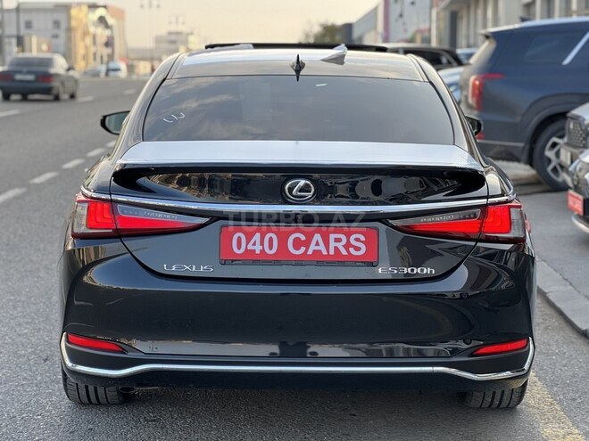 Lexus ES 300h-4
