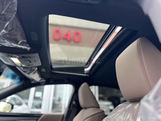 Lexus ES 300h-16