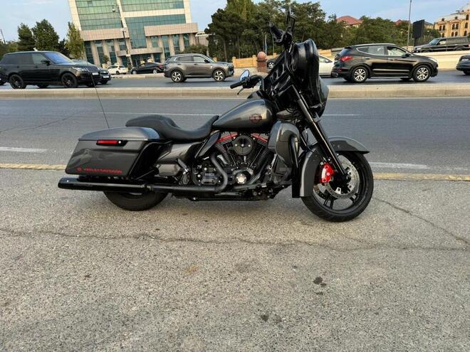Harley-Davidson FLHX Street Glide 2015, 27,358 km - 1.7 l - Bakı