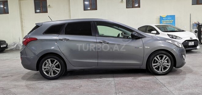 Hyundai i30 2013, 283,000 km - 1.6 l - Sumqayıt